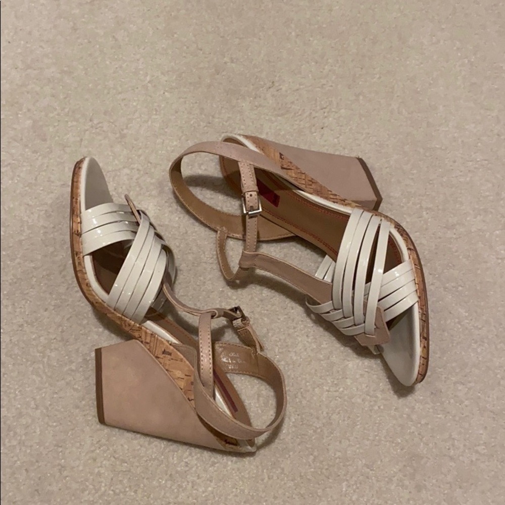 5/48 cute tan block heels size 38.5 or size 8